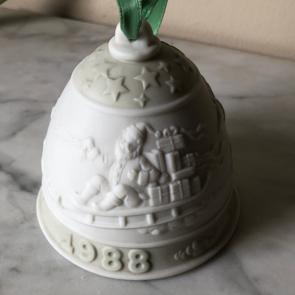Lladro 1988 White Porcelain Holiday Bell Ornament with Santa and Sleigh